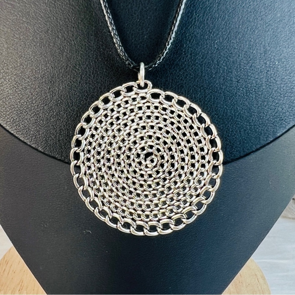 Vintage aged, Silvertone filigree pendant + free cord necklace